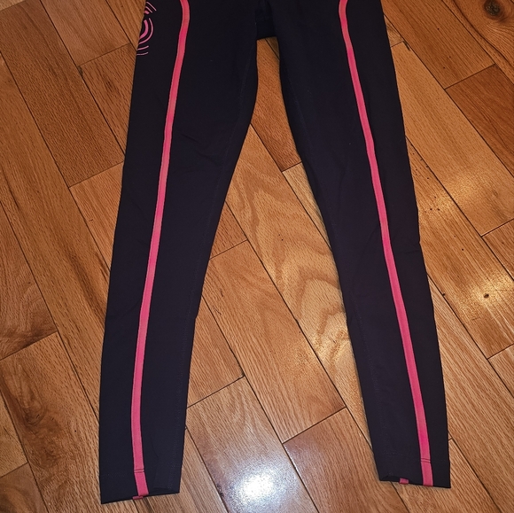 Strong by ZUMBA - Picture 4 of 4